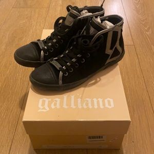 Worn Galliano sneakers size 38